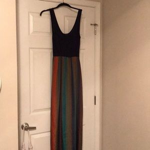 Colorful sleeveless maxi dress